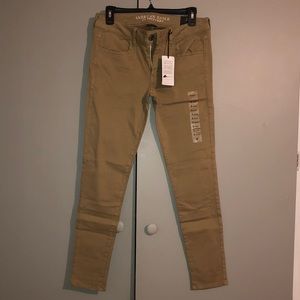 AEO Low-Rise Jegging. NWT